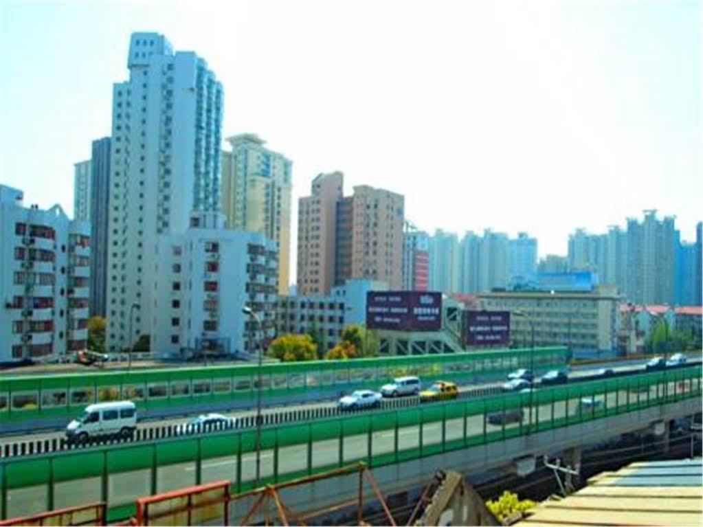 7 Days Inn Shanghai Xujiahui Caobao Road Subway Station Branch Xuhui Exteriör bild